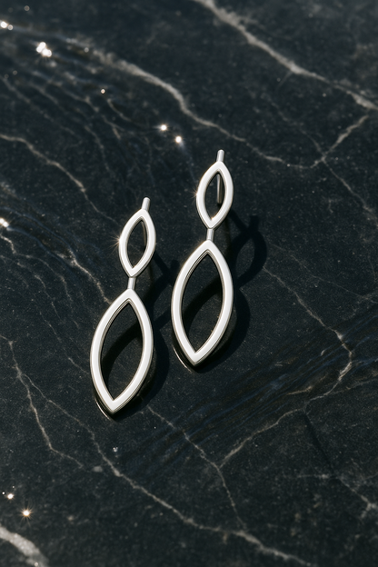 Rianne Pear Solitaire Studs