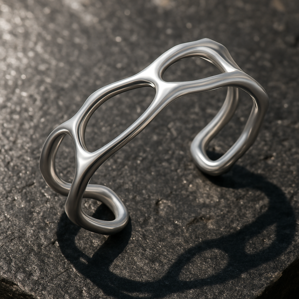 Rianne Fluid Harmony Arm Cuff