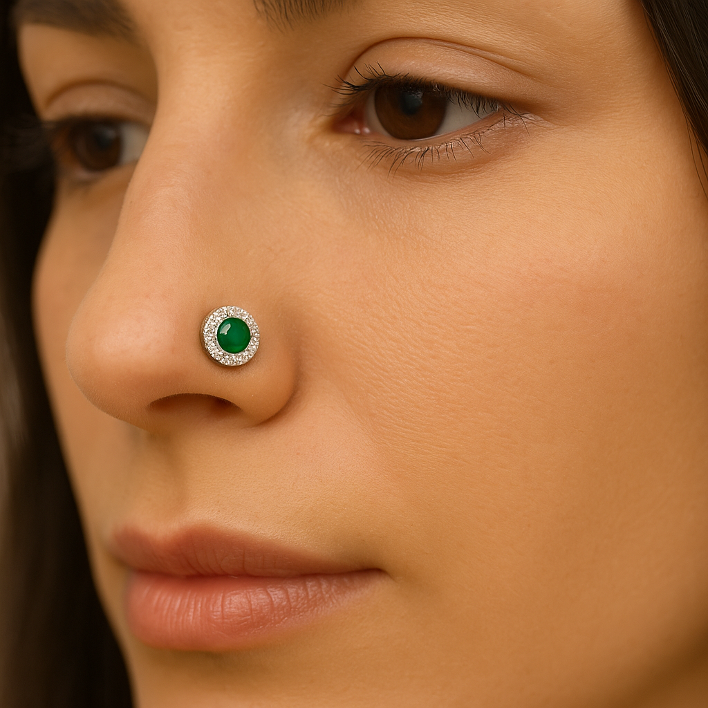 Rianne Emerald Halo Nosepin