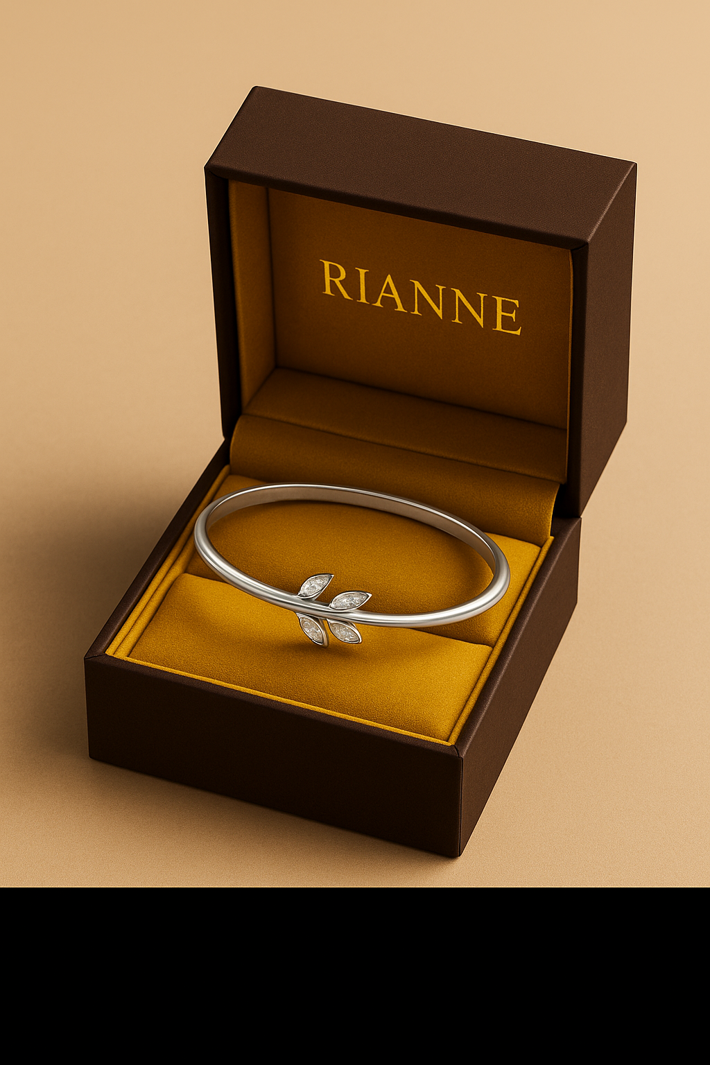 RIANNE Leaf Bangle