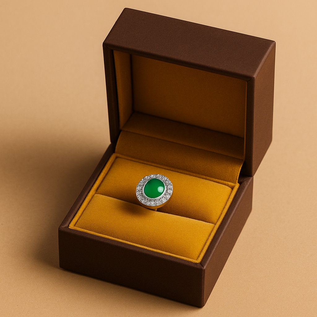 Rianne Emerald Halo Nosepin